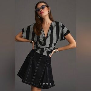 Anthropologie bishop + young twist front striped top Size medium